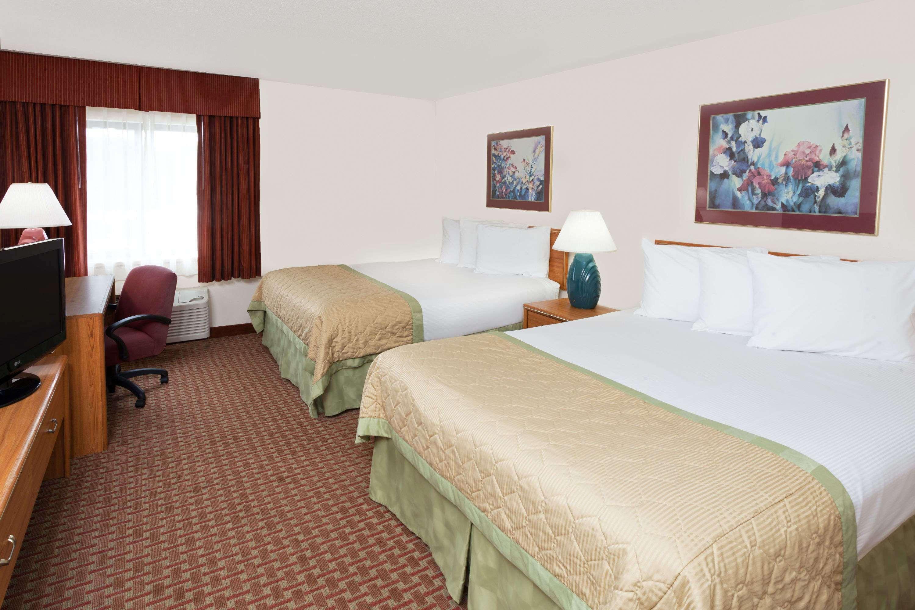 Baymont By Wyndham St. Joseph/Stevensville Εξωτερικό φωτογραφία