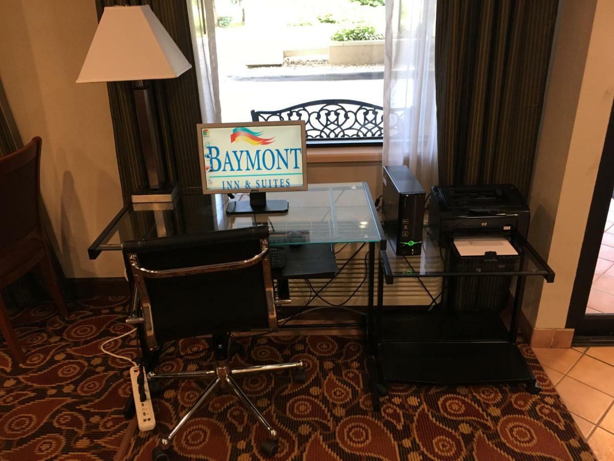 Baymont By Wyndham St. Joseph/Stevensville Εξωτερικό φωτογραφία